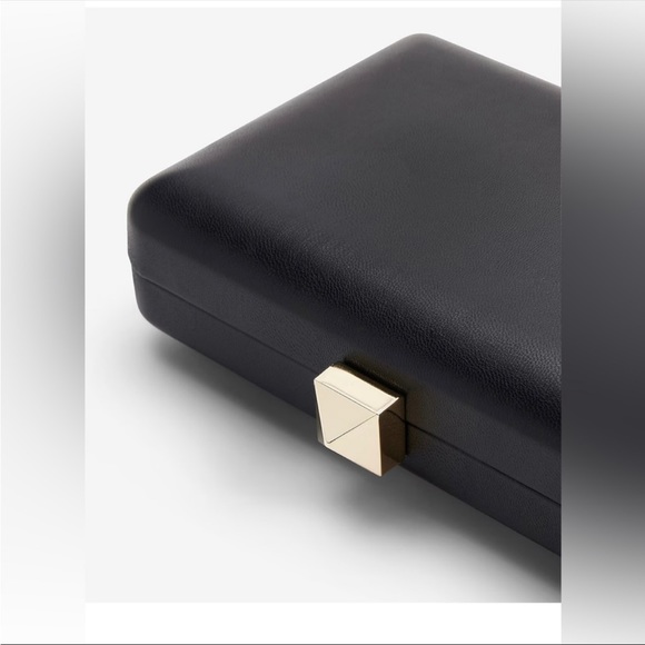 Express stud clasp clutch size - Picture 3 of 16